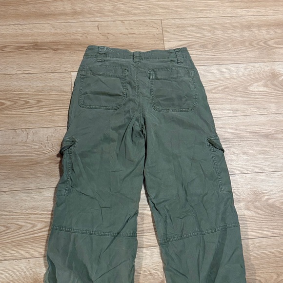 American Eagle stretch super high-rise baggy, wide leg Olive Green Pants - Picture 8 of 9